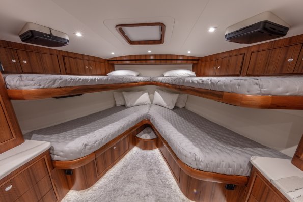 7 - Crew Bunks 1