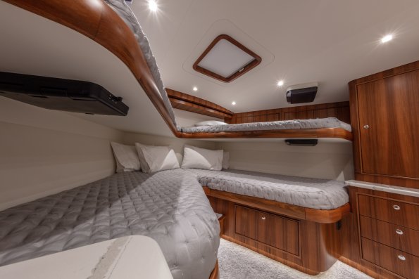 7 - Crew Bunks 5