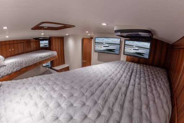 7 - Crew Bunks 6-2